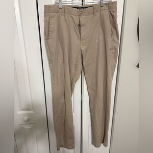 Men's Under Armour Khaki Chinos Golf Pants 38x34 with Flaw